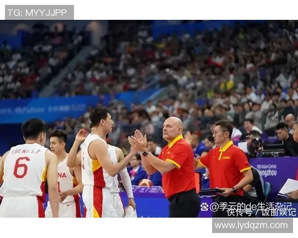 篮球场明星对决引发冲突球迷热议背后真相与影响